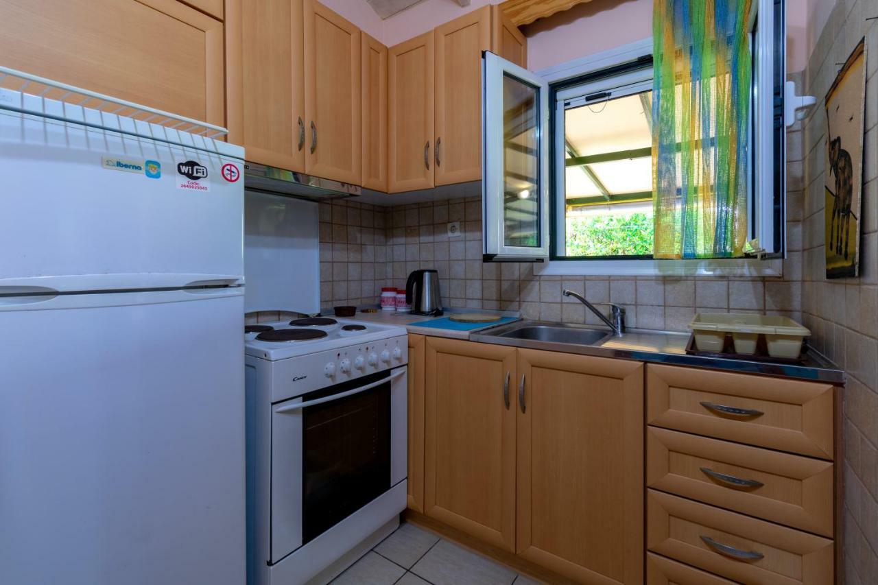 Evaggelia Studios Frinion Luaran gambar